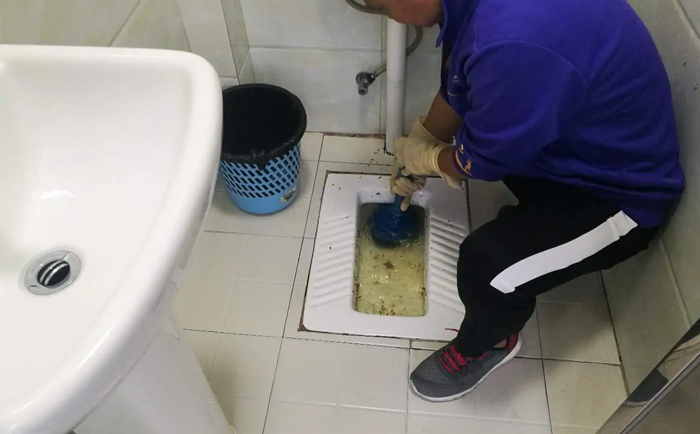 峨蔓镇疏通蹲坑